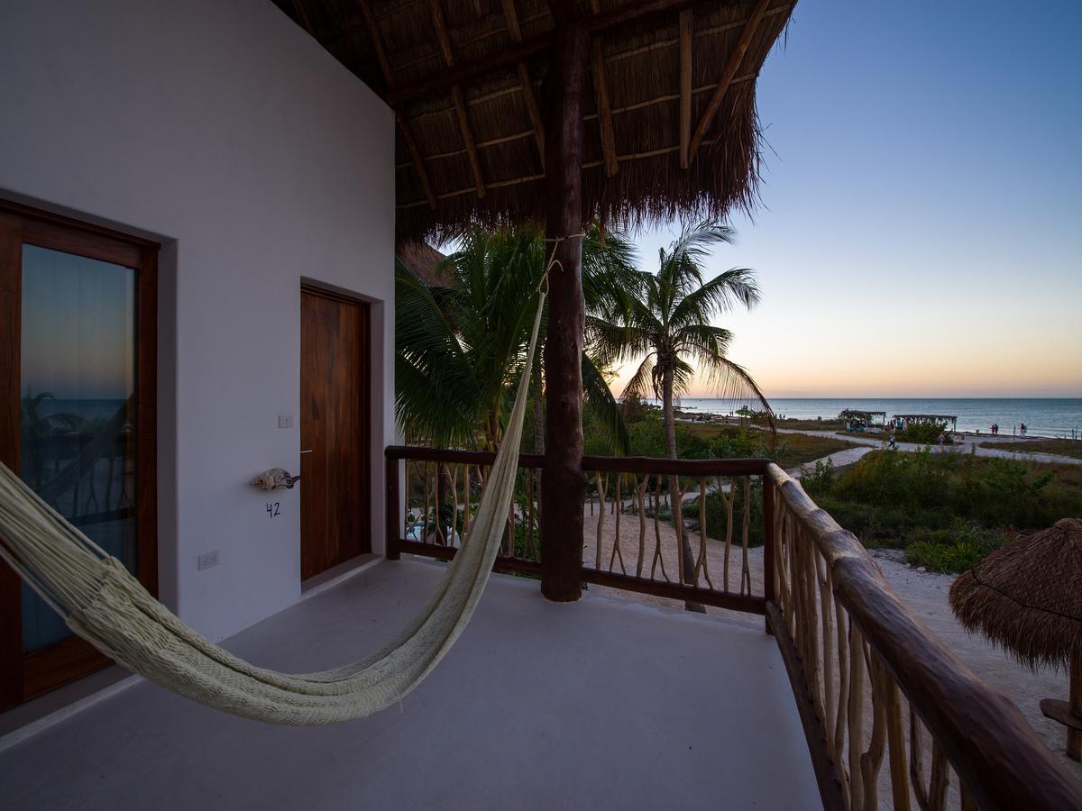 บียาส เอชเอ็ม ปาลาปาส เดล มาร์ Hotel Isla Holbox ภายนอก รูปภาพ